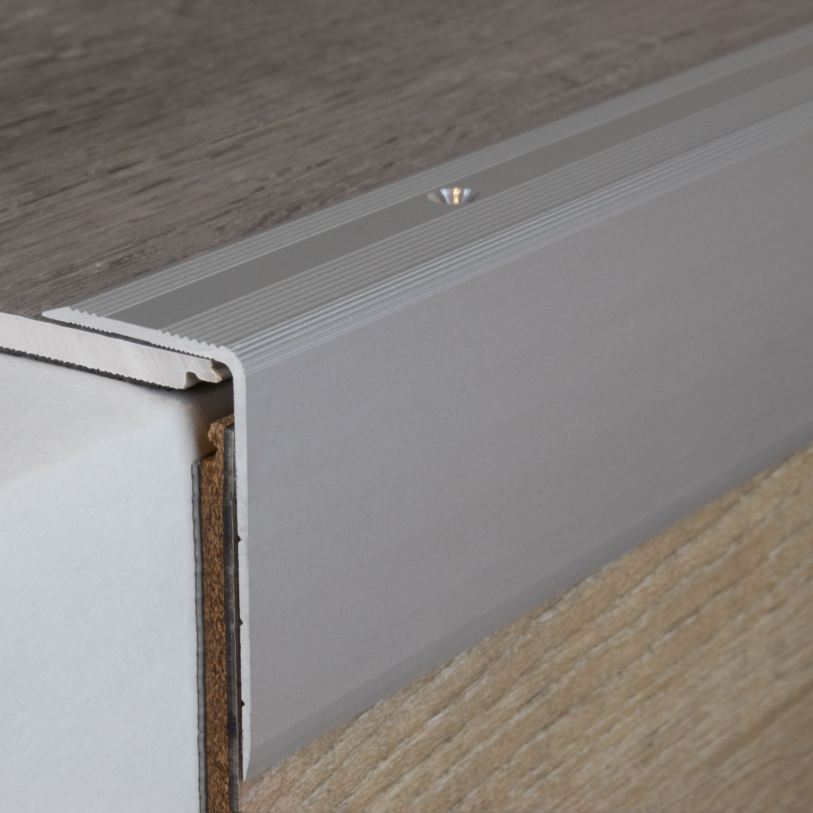 Treppenkanten- & Winkelprofile Breite 30 mm Höhe 22 - 52 mm Materialstärke: 2 mm PROVISTON
