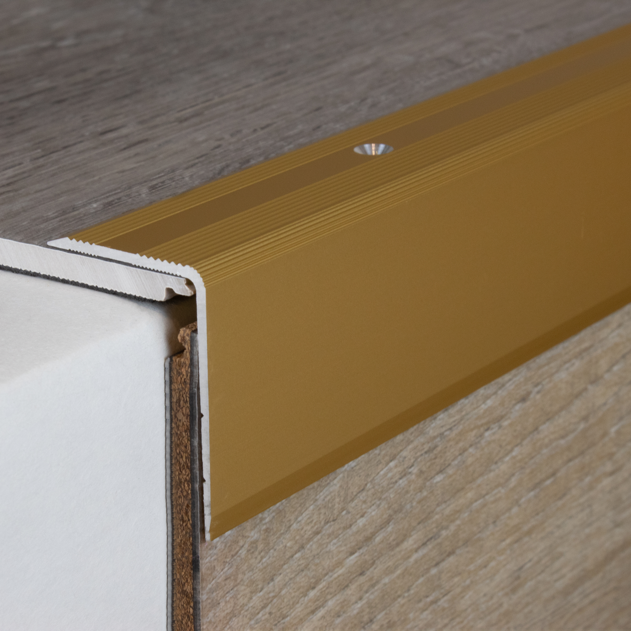 Treppenkanten- & Winkelprofile Breite 30 mm Höhe 22 - 52 mm Materialstärke: 2 mm PROVISTON