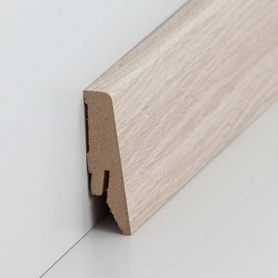 Sockelleiste "Coburg" (MDF foliert / 718.5819) Sockelleiste "Coburg" (MDF foliert / 718.5819)