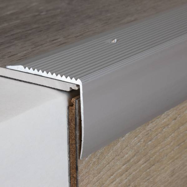 PROVISTON | Treppenkanten- & Winkelprofile Vena | Höhe 42 mm | Breite 50 mm | Aluminium eloxiert PROVISTON | Treppenkanten- & Winkelprofile Vena | Höhe 42 mm | Breite 50 mm | Aluminium eloxiert