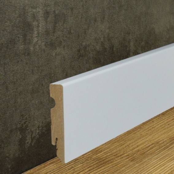 Sockelleiste "Masone" 15 x 80 mm weiß foliert Sockelleiste "Masone" 15 x 80 mm weiß foliert