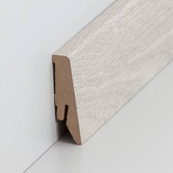 Sockelleiste "Coburg" (MDF foliert / 718.582) Sockelleiste "Coburg" (MDF foliert / 718.582)
