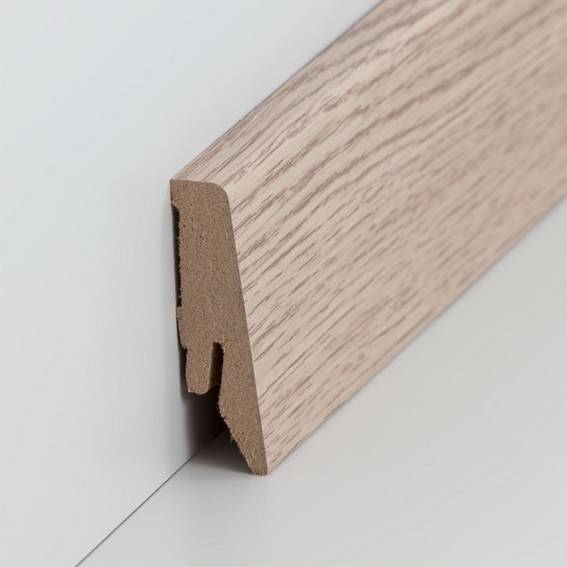 Sockelleiste "Coburg" (MDF foliert / 718.5818) Sockelleiste "Coburg" (MDF foliert / 718.5818)