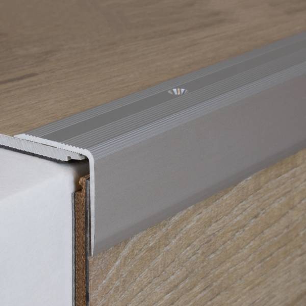 Treppenkanten- & Winkelprofile Höhe 44 mm Breite 40 mm Materialstärke: 2 mm PROVISTON Treppenkanten- & Winkelprofile Höhe 44 mm Breite 40 mm Materialstärke: 2 mm PROVISTON