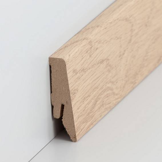Sockelleiste "Coburg" (MDF foliert / 718.5816) Sockelleiste "Coburg" (MDF foliert / 718.5816)