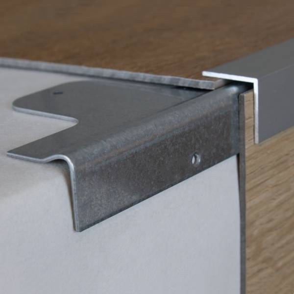 Auer Treppenkanten- & Winkelprofile Höhe 15 mm Breite 42 mm Reparaturwinkel für Holztreppen Auer Treppenkanten- & Winkelprofile Höhe 15 mm Breite 42 mm Reparaturwinkel für Holztreppen