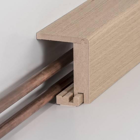 Südbrock | Heizrohrabdeckleiste bis 88 mm | 64.96.1 | MDF | 64 x 96 x 2500 mm | Eiche | Abgerundet Südbrock | Heizrohrabdeckleiste bis 88 mm | 64.96.1 | MDF | 64 x 96 x 2500 mm | Eiche | Abgerundet