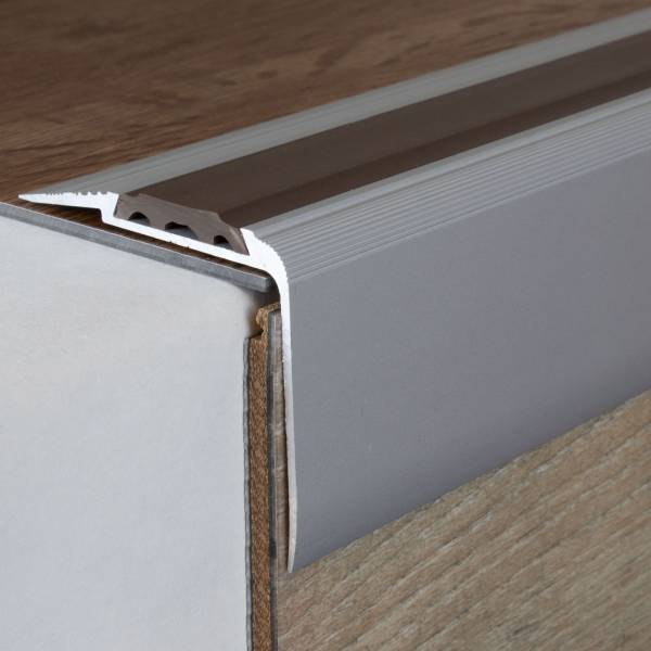 PROVISTON | Treppenkanten- & Winkelprofile Agira | Höhe 45 mm | Breite 58 mm | Aluminium eloxiert PROVISTON | Treppenkanten- & Winkelprofile Agira | Höhe 45 mm | Breite 58 mm | Aluminium eloxiert