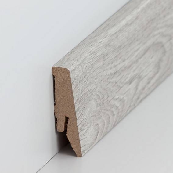 Sockelleiste "Coburg" (MDF foliert / 718.5823) Sockelleiste "Coburg" (MDF foliert / 718.5823)