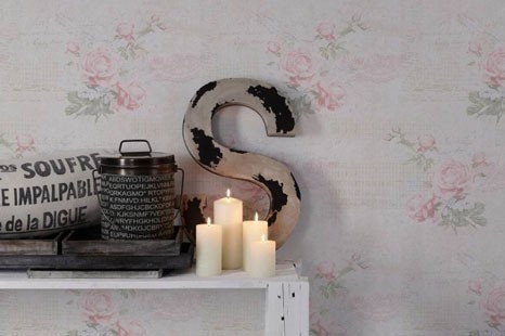 Romantische Tapete im verspielten vintage Look